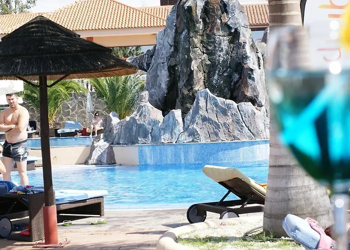 Grand Callao بلايا ذي لاس أميريكاس